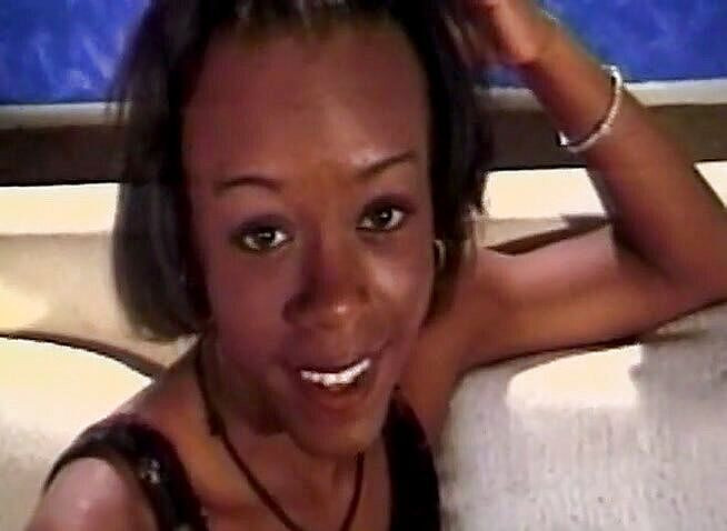 Dark Extreme: Sexy černá kočka jezdí a kouří bílého ptáka