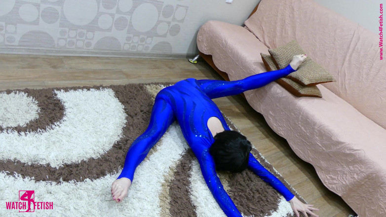 Gymnastic: Flexible dream in blue