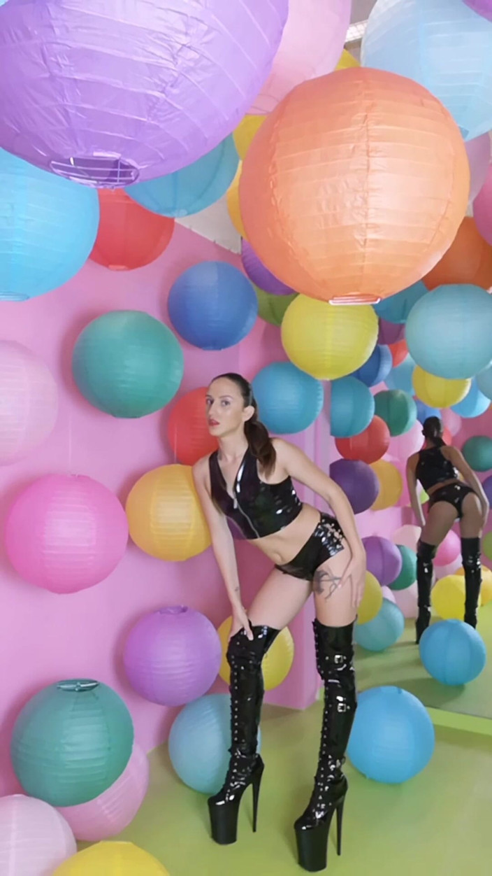 Miss Lith Domina: Pvc Fetish Photoshoot