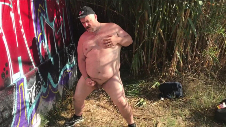 B A Bear: Wa Nking &amp; Cumming at Paya Del Muertos