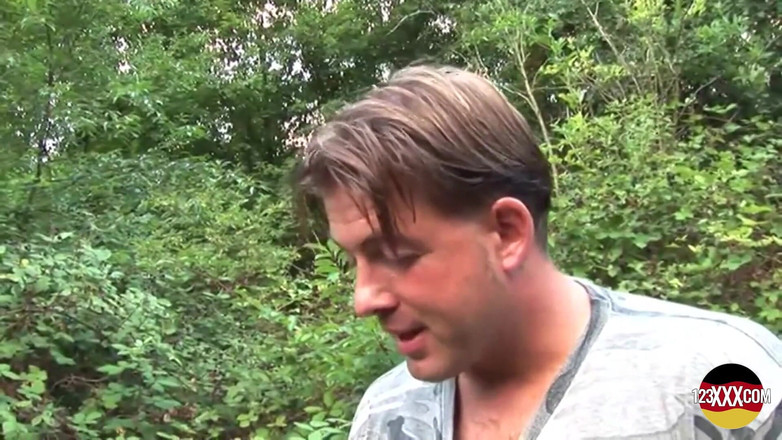 123XXX - Fucked Amateurs in Germany!: Brunette krijgt warm sperma over haar bril