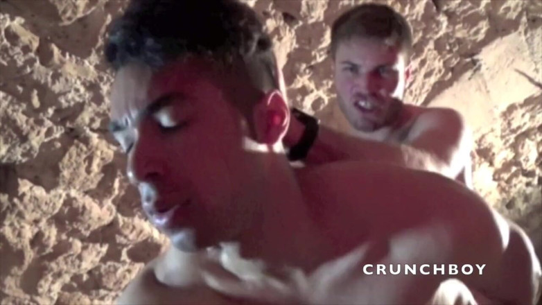 Crunch Boy: Twink dikongkek di tingkat dasar di Paris oleh Dorian Marguet