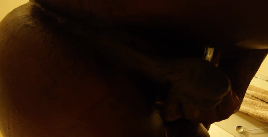 Hallelujah Johnson: 吃我的屁股哈利卢贾约翰逊（reese的花生酱酒吧）