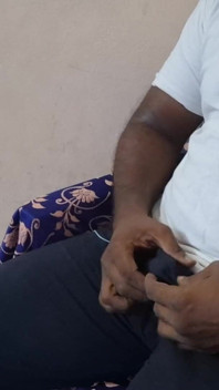 Une étudiante indienne mature excitée se fait baiser par son prof