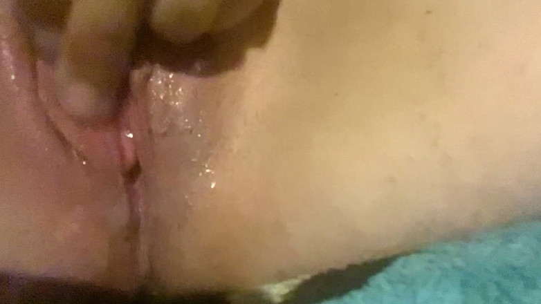 Kendra 69: 내 자지를 따먹는 발정나다