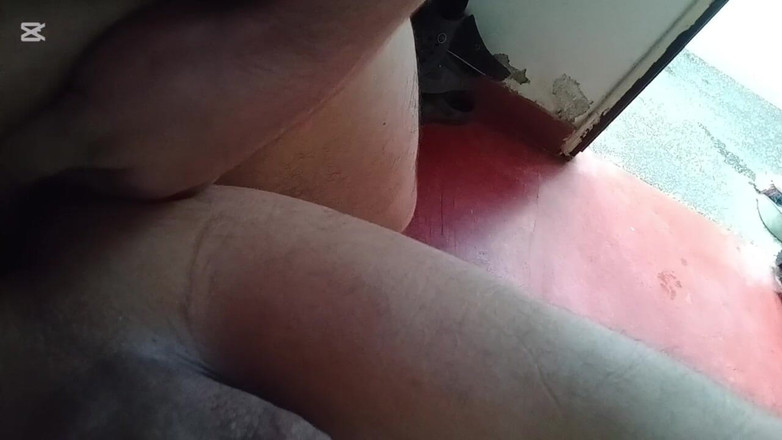 Nicolascachon200: Żonaty przyjaciel i jego sąsiad ruchają się naprawdę mocno we...