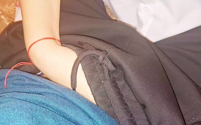 Teen and Milf Female Sex: सुंदर सौतेली बहन सुंदर शरीर