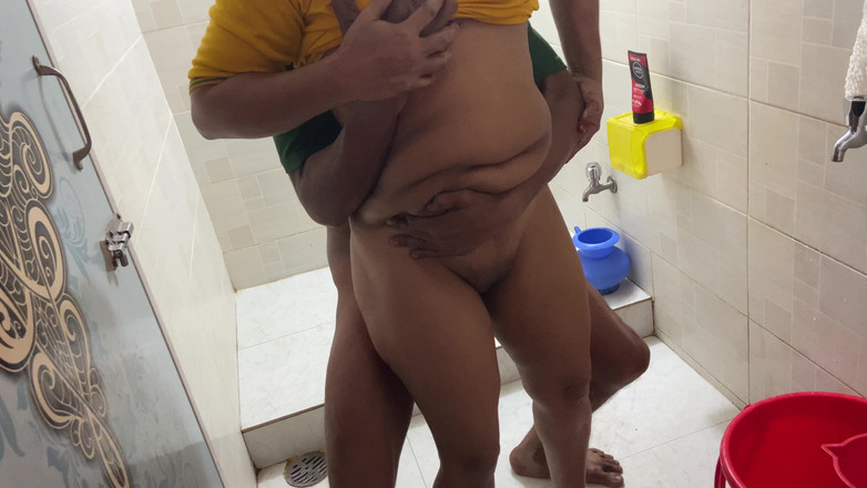 SAFI TV: Я займаюся сексом зі своєю зведеною сестрою