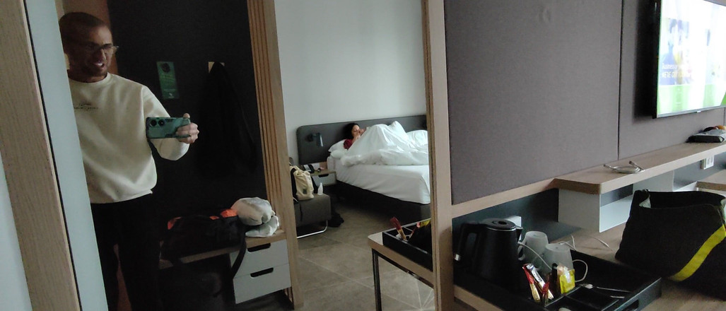 Ferrero anal experience: Slutty Wife on Vacation Wants Breakfast Served in Bed Part 1