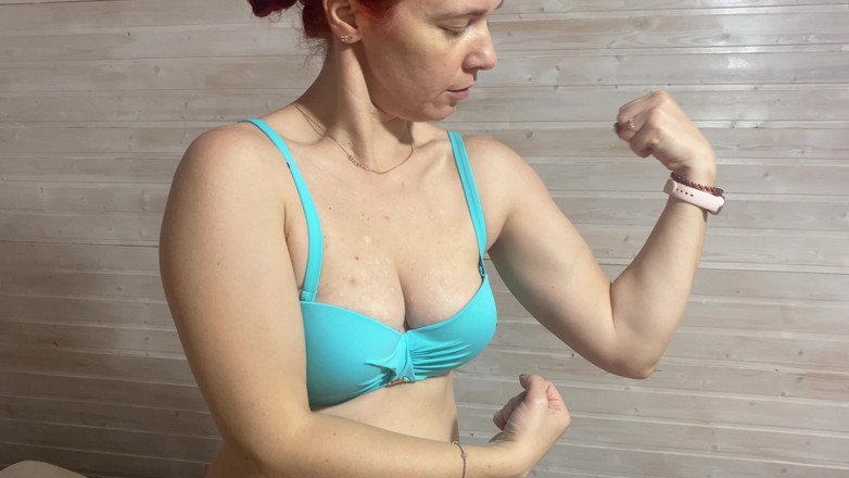Hairy couple: Very Strong MILF Showing and Flexing Her Big Muscle. Also...