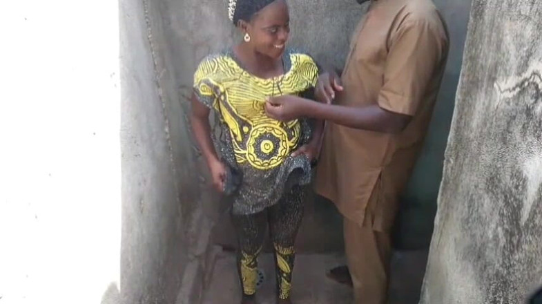 Pornsexlive: Соблазнительная красивая мачеха, африканская красотка обожает мой пенис