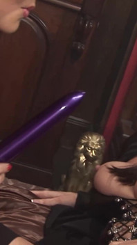 Schönheit Lesbos szene-4 dreier von vollbusigen MILF-lesben in sexy dessous Ficken mit dildos