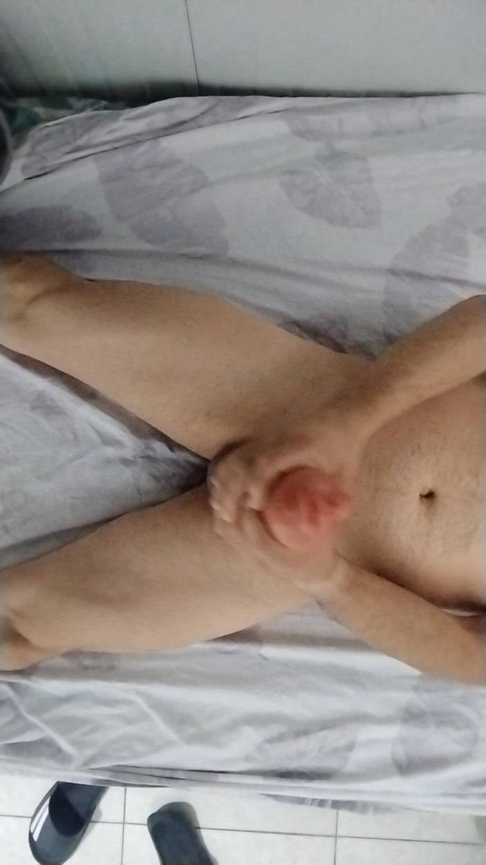 Silkybear143: Stiefvater fickt den mund von sexy spielzeug und sperma auf...