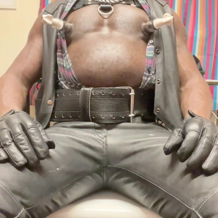 Black Muscle: Negro Músculo Cuero Bomba De Tetas Y Jugar