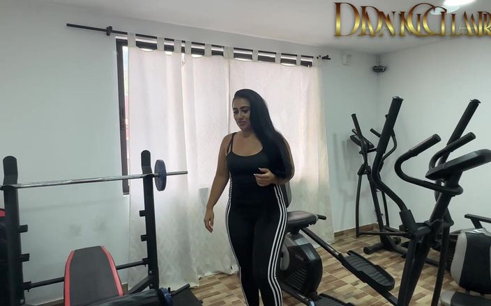 DaniClark: Technik šuká sportovce v tělocvičně