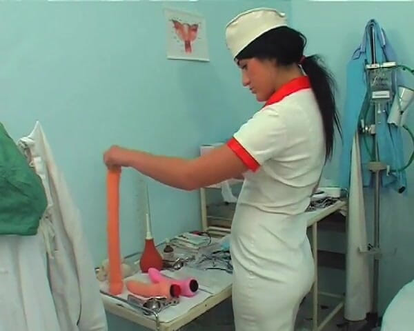 Rosetti: Dr. Kinks nylon nurse