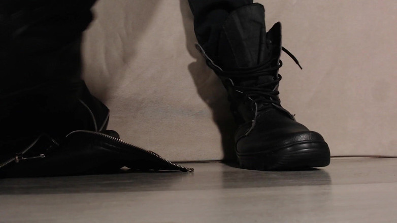 Hunky time: Alpha Took off His Gear