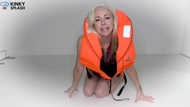 UKCuteGirl Lucy Lauren: Lifejacket Joi Dalam Impian Basah Awak - Pepek, Twerking &amp; Fantasi Air...