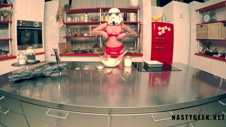 PurefilmsTv: Stormtropper jarushka coock her pussy with big dildo and squirt