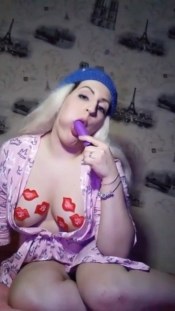 Flaviolinca studio: jerk off my pussy with a vibrator