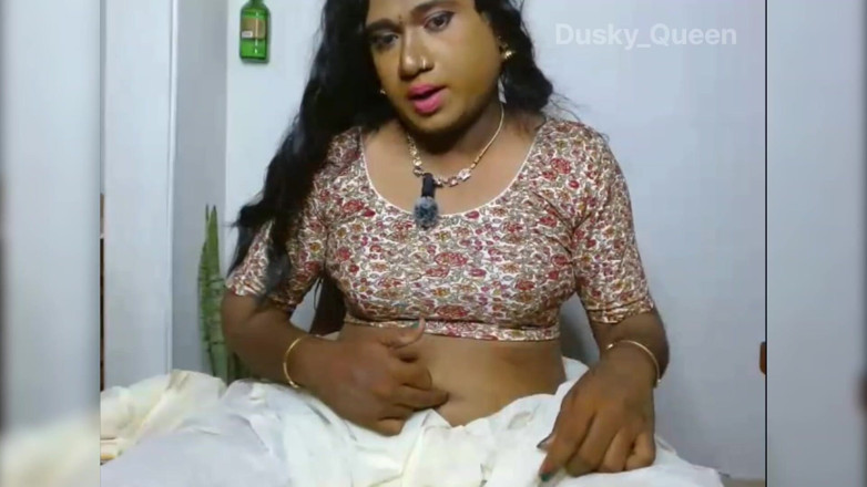 akhilzq: 손가락으로 빨아주는 Karala Trans Women 음란한
