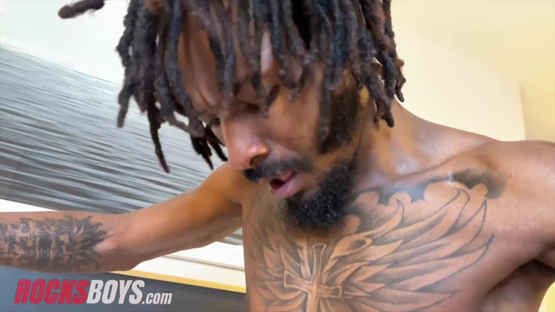 RocksBoys: Fredo bangzz और playboii gemini क्लब के सामने उठती है