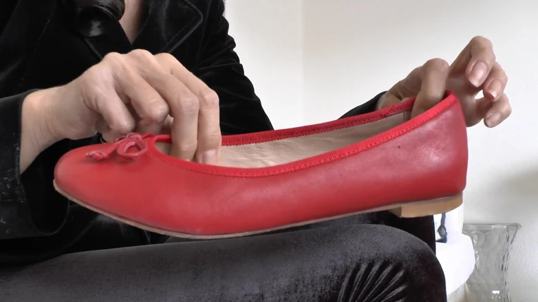 Lady Victoria Valente: Leather Feet Smell of Leather Ballerinas, POV, JOI, Lady Victoria...
