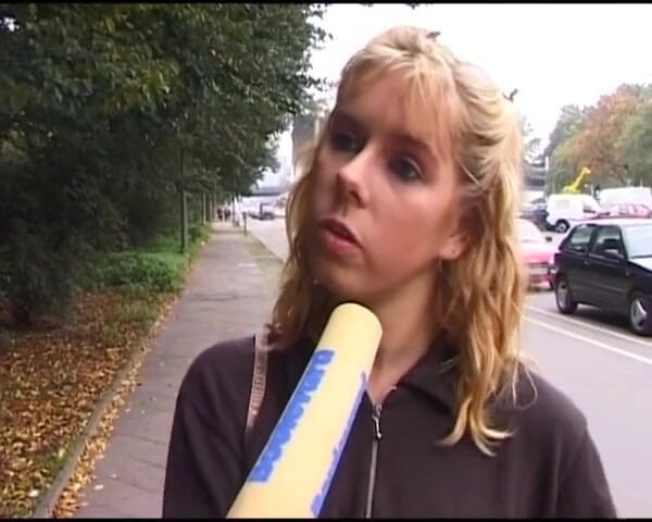 Deutsche Camgirls: Süßes teen aus deutschland masturbiert bei casting im freien