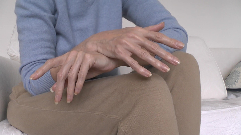 Lady Victoria Valente: Mani ed unghie bellissime ed eleganti presentate da Lady Victoria...