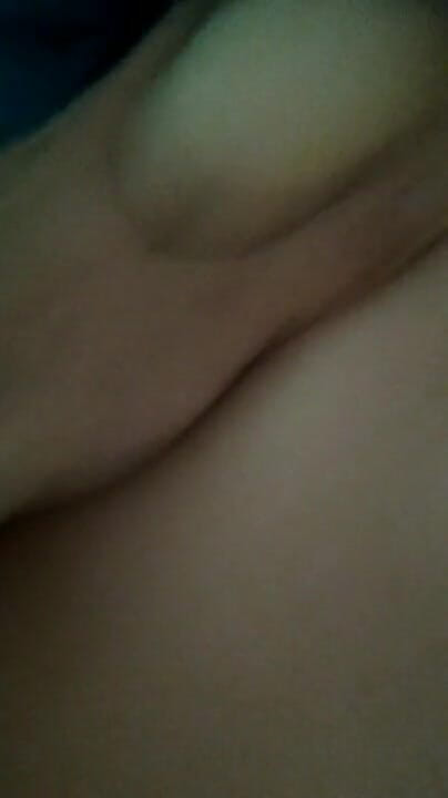 LilMomma_21: La milf viene scopata duramente e squirta ovunque