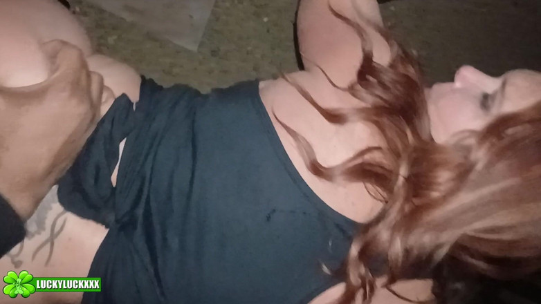 Lucky Luck XXX: Lucky girl sammies World ist ein heißer öffentlicher terrassensex in Las...