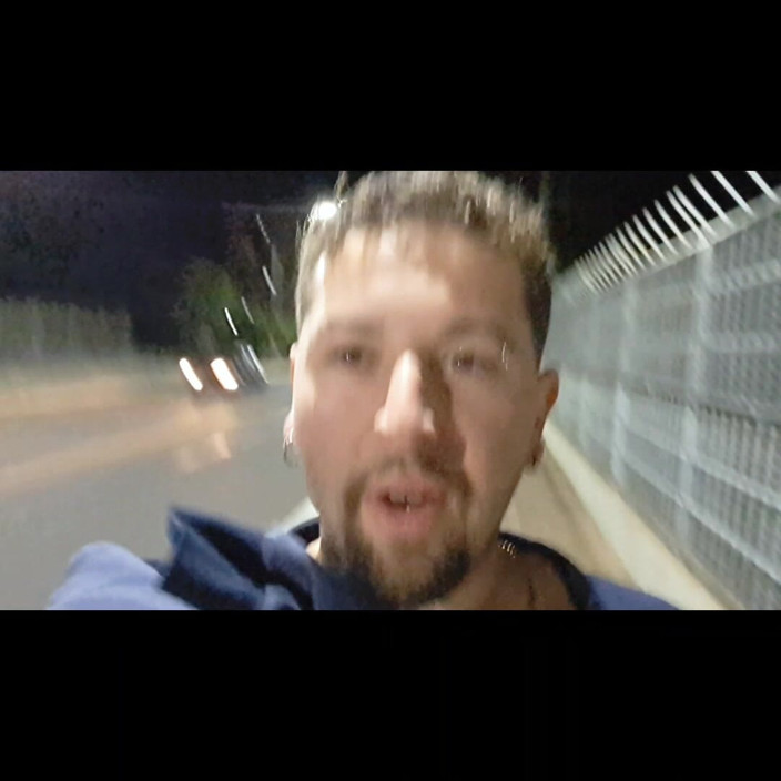 Marcosninfo: I Took Advantage of the Public Restroom to Put It...