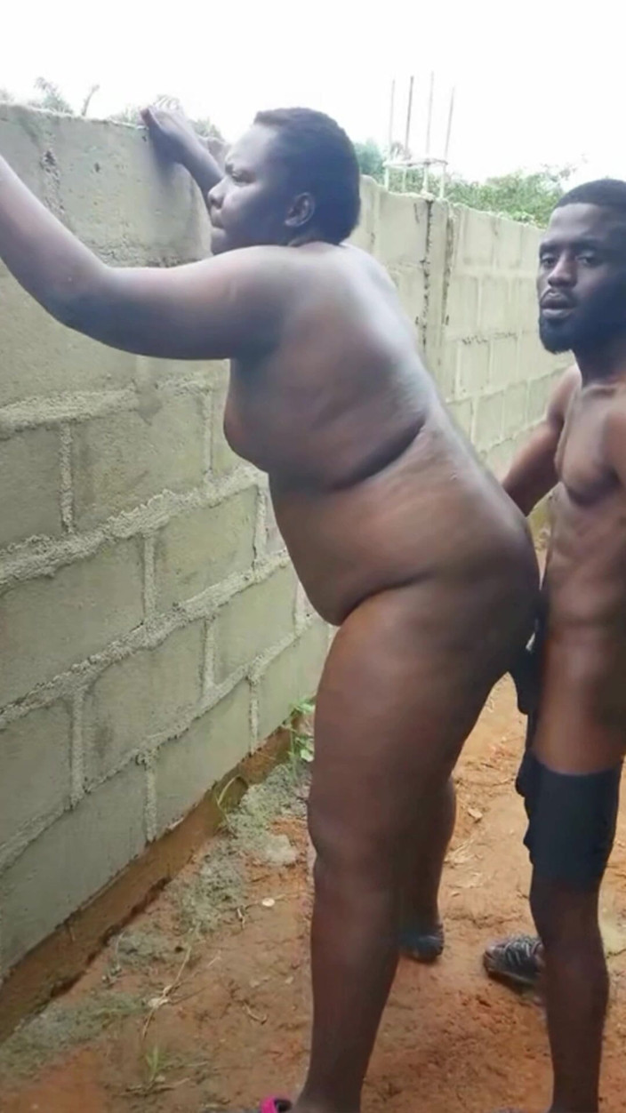 Sexylary: Fuck a Fat Bottom Outdoor.