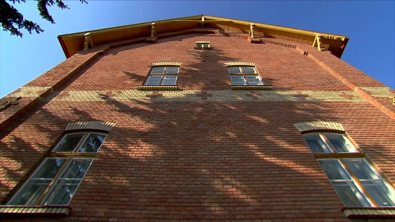 Big Boobs Babe: Mia Blow Vs Melina May Penetrazione Profonda Trio Frenzy