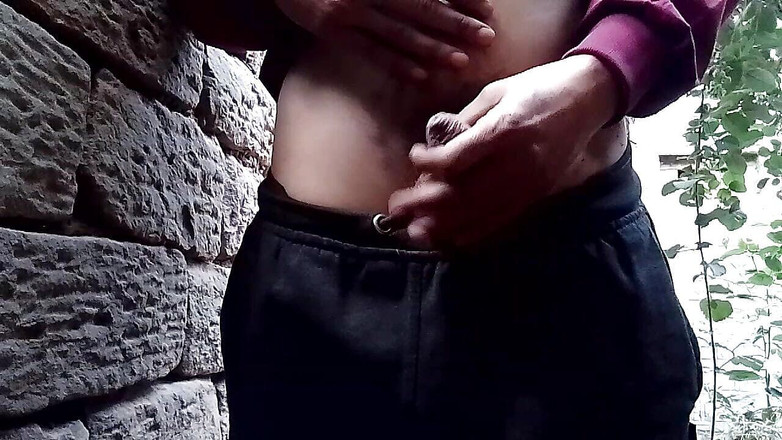 Gangbang straight: Il più grande wrestler del mondo fa pipì al cazzo