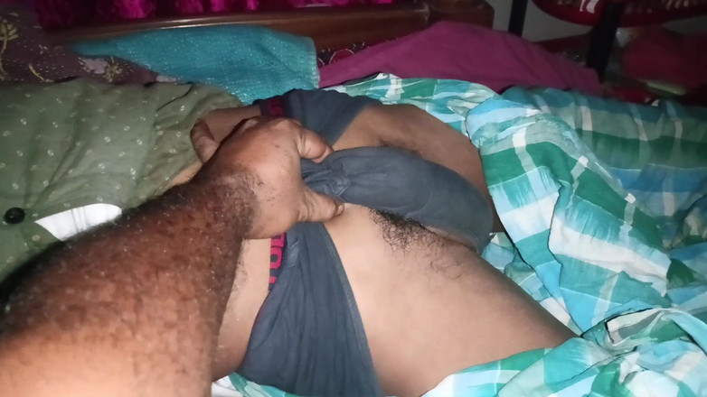 Assam sex king: Masáž ptáka jeho příteli