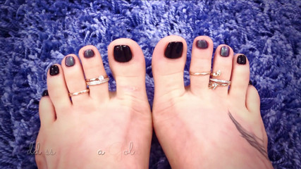 Goddess Misha Goldy: Toes, feet, freshly pedicured toenails, and foot jewelry JOI