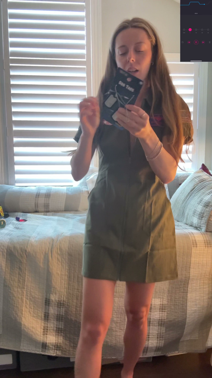 Nadia Foxx: Prueba de disfraces de Halloween