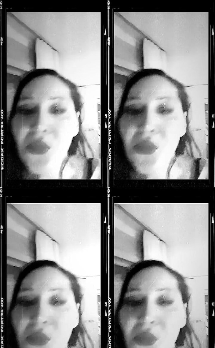 Dominatrix Redsonyja: Kölelerime tükürüyorum yatmadan önce ceza zamanı hmm mesajlar için ödeme göremiyorum veya...