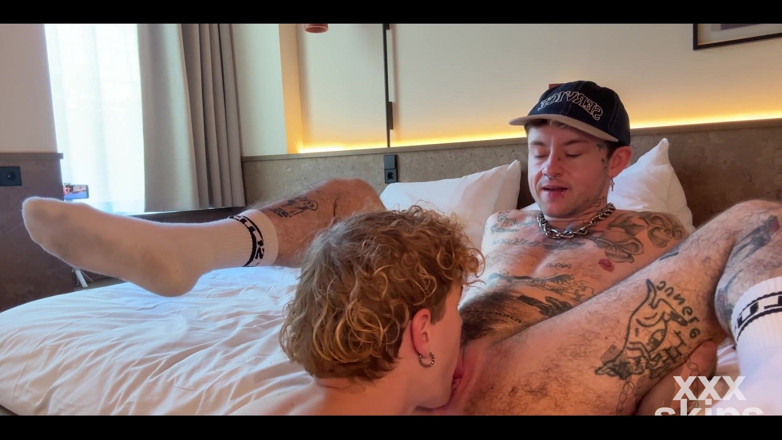 Xxx skips: Hung Twink Ayden Brooks Fucks Pink Pussy Ftm XXX Skips...
