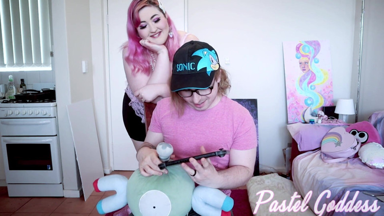 PastelGoddess: Youtuber virgin agresat de o fată sexy