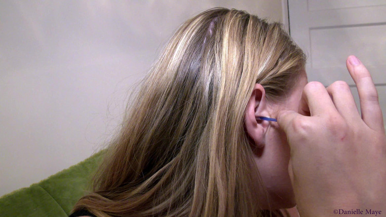 DanielleMaye: Tieferes ohr