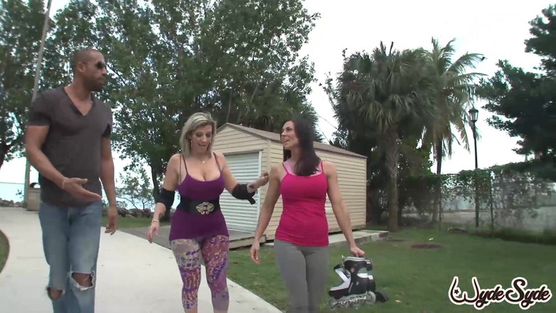 WydeSyde By Sara Jay: 巨乳クーガー、サラ・ジェイ、ケンドラ、コックへの欲望