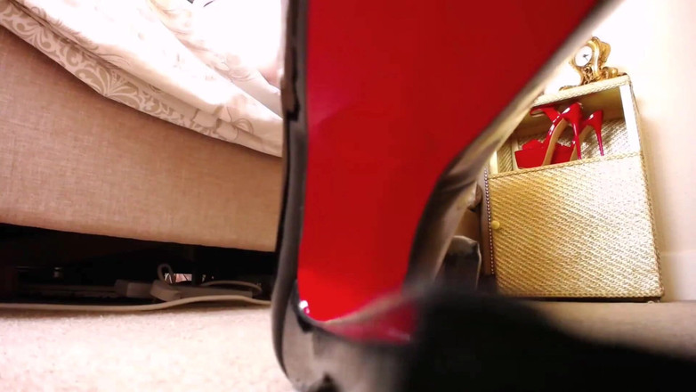 LACEYLOOXXX: Только что нашел крошечного мужчину на земле