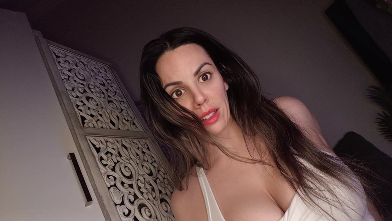 annikarain: 嫂子来住