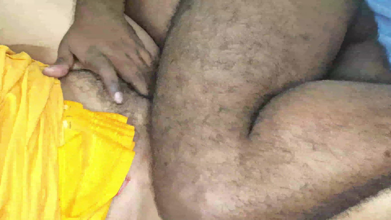 Desistar: Я нахожу мою возбужденную мачеху в комнате порно в Индии