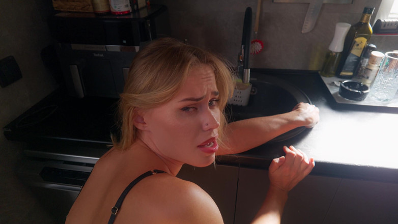 MariMoore: Detective Questions Suspect at Home Ends in Blowjob