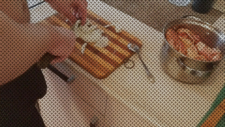 Lizaveta: Giúp chồng tôi trong nhà bếp với trái cây. Tự đụ...