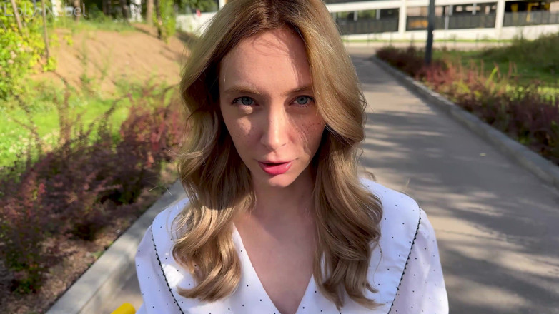 Loly Nebel Studio: Creampie pour une jolie inconnue