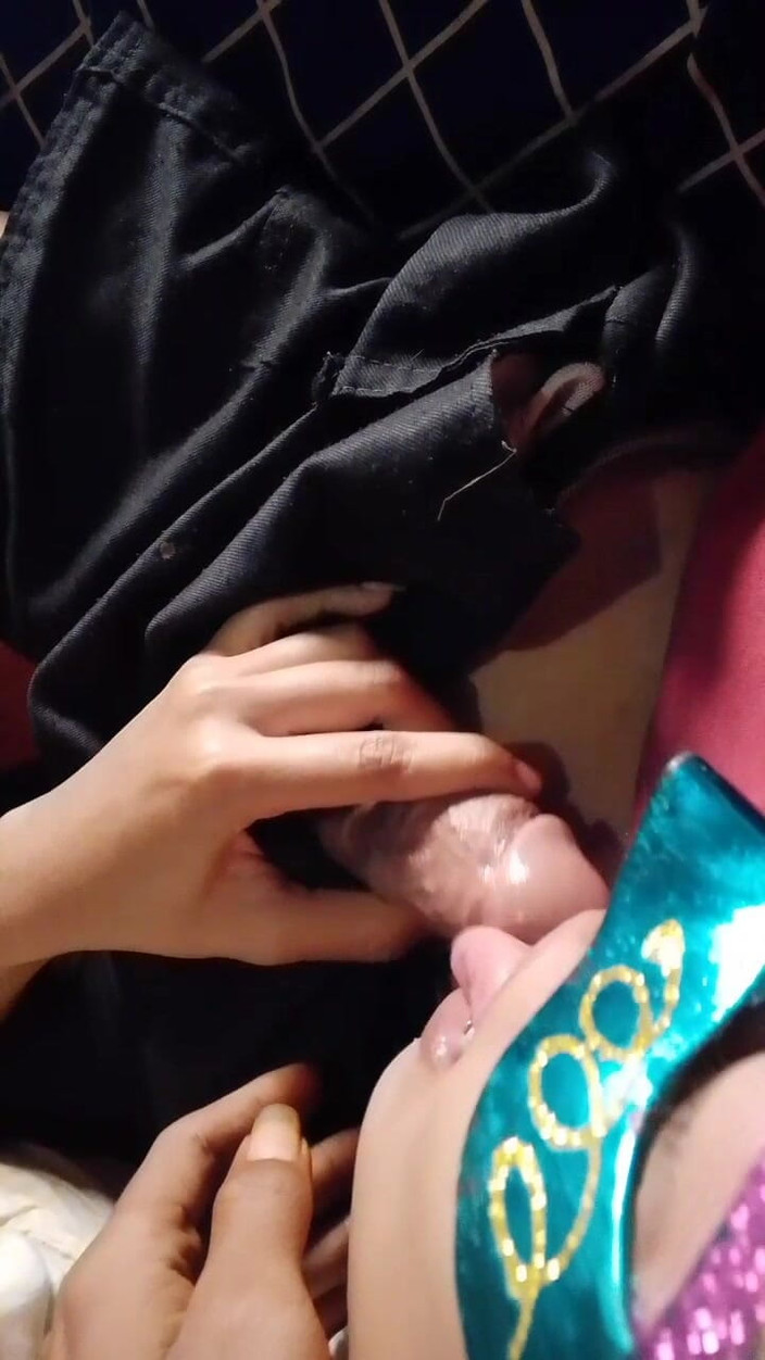 SheilaHD: Моя соседка трахнула меня